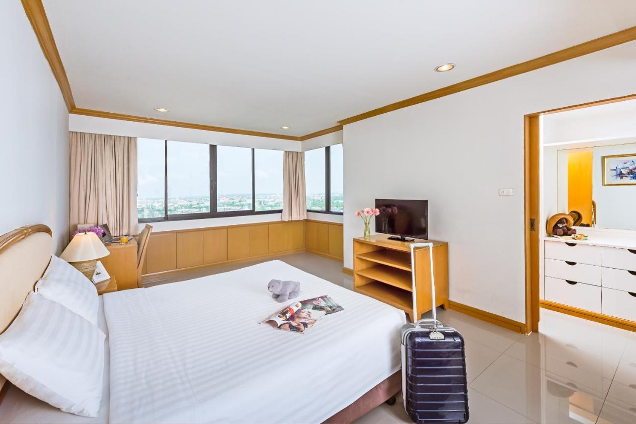 Riverine Place Hotel And Residence Nonthaburi Buitenkant foto